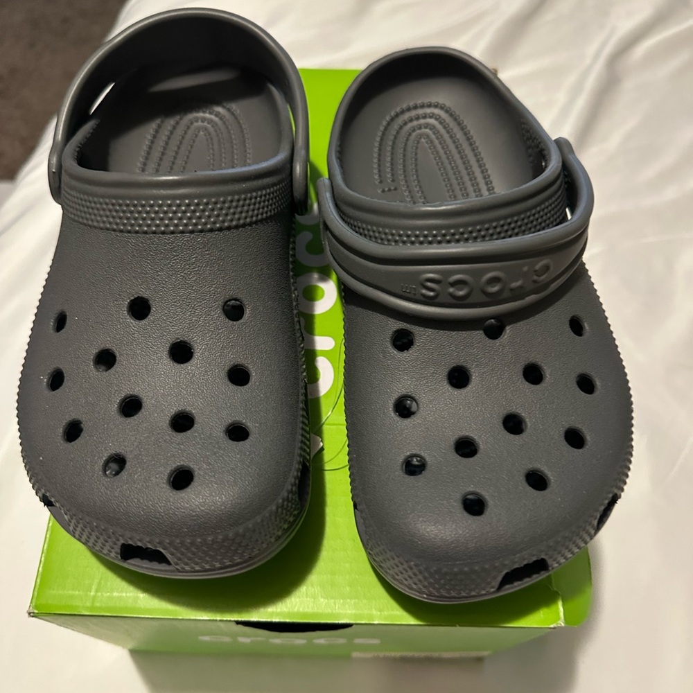 CROCS Gray Slippers with Ventilation and Heel Strap